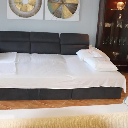 Evaggelie アパート